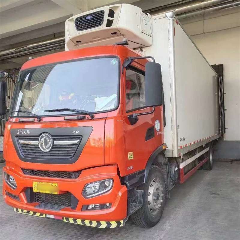 龙圩区探索多元物流服务：从普货到冷链的运输之旅